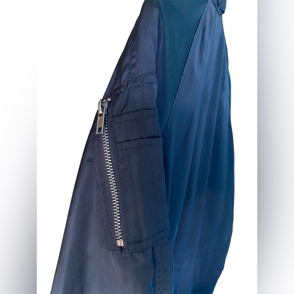 Members Only Bomber Jacket Full Zip Women’s Size Medium Black Classic Satin - Picture 3 of 6